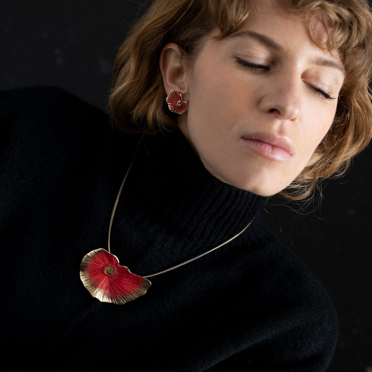 COLLAR ROJO NENÚFAR